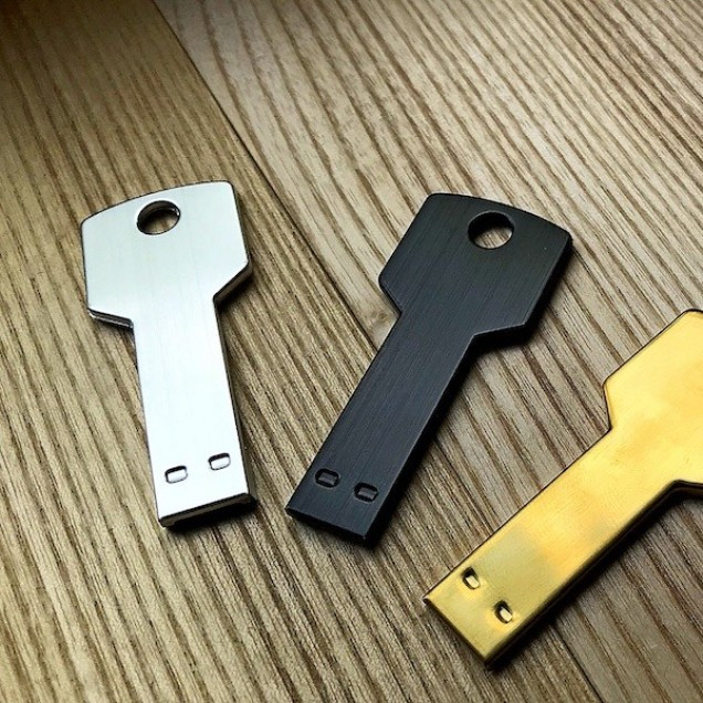 Гравіювання флешок Фото