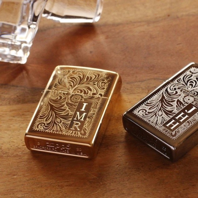 Гравіювання на запальничках Фото